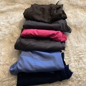 Lot of medium petite scrub pants. I will not separate items. All for $20.